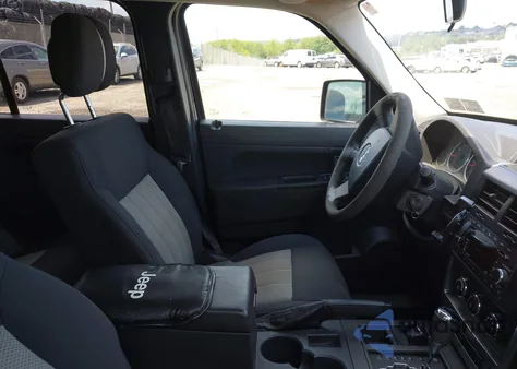 2010 Jeep Liberty Sport from USA, damaged, VIN 1J4PN2GKXAW179062